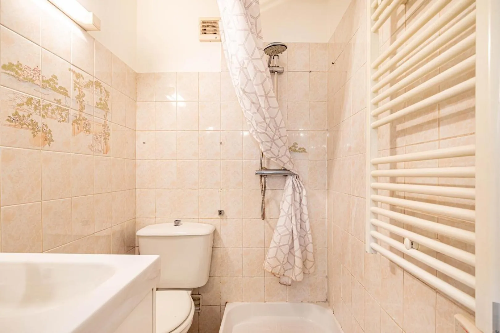 Appartement Guestready - Modern Comfort Near Montmartre Parijs